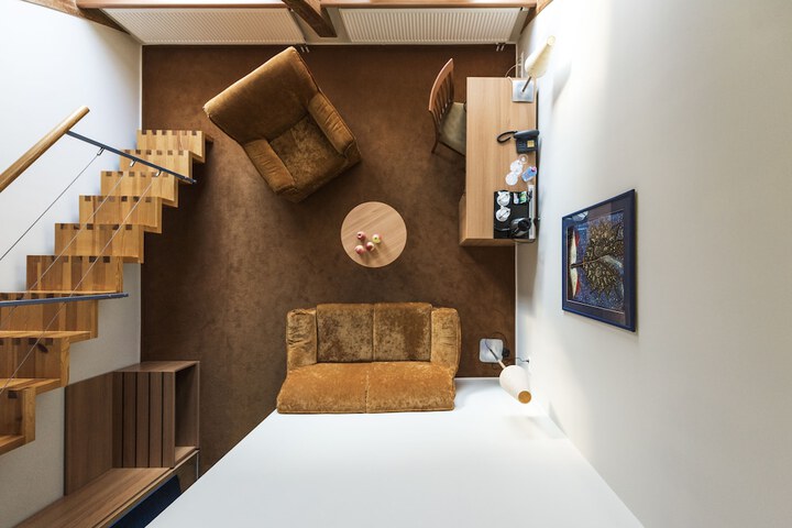 Room 8 of 45