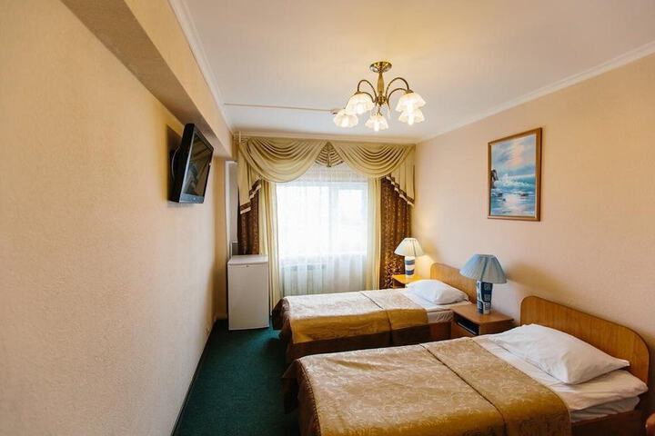 Room 9 of 34