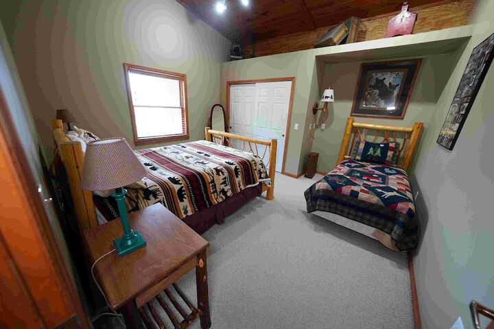 Room 60 of 241