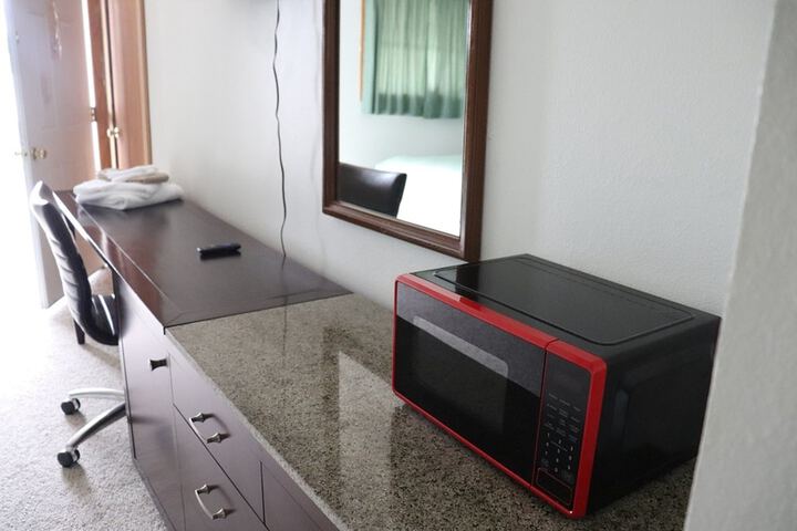 Room 2 of 11