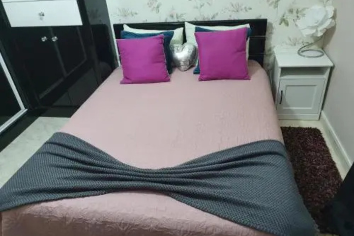 Room 2 of 6