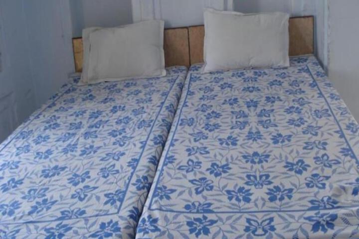 Room 4 of 5