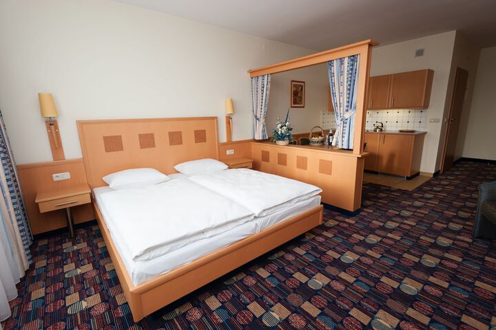 Room 18 of 179