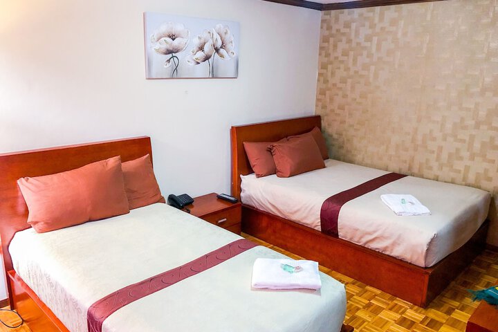Room 8 of 32