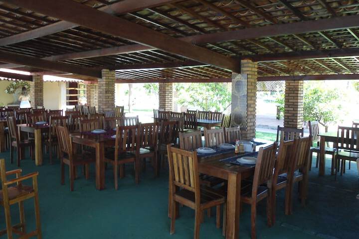 Dining 73 of 115
