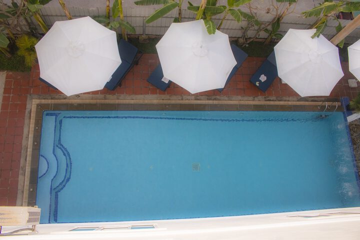 Pool 94 of 105