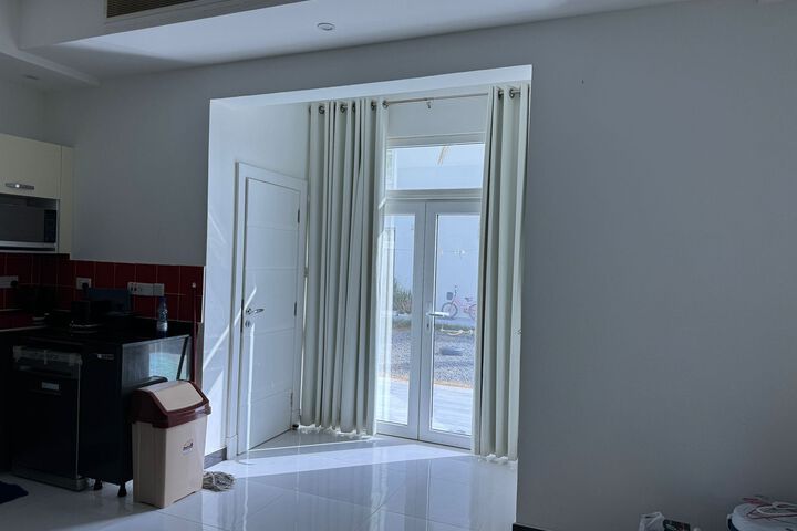 Room 11 of 19