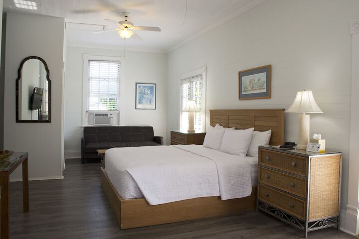 Room 16 of 112