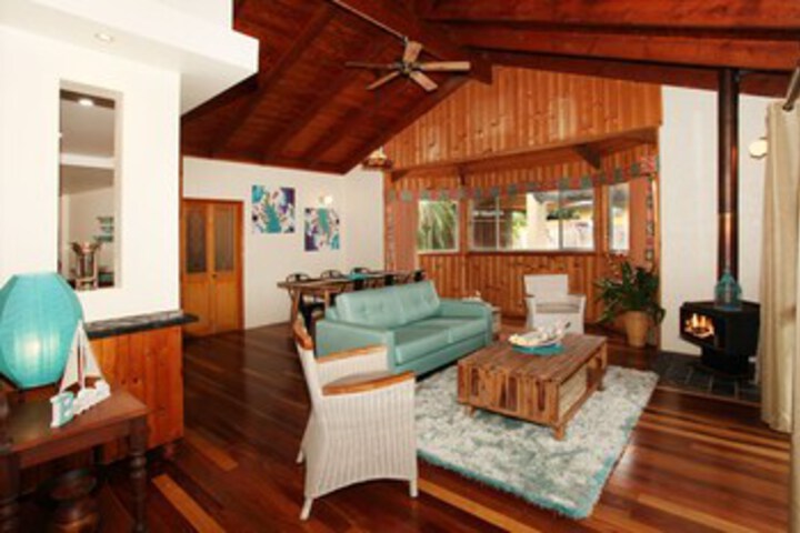 Room 16 of 22
