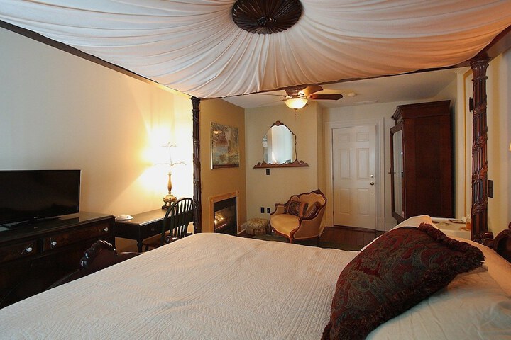 Room 14 of 31