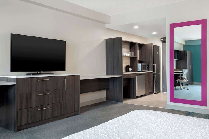 Room 7 of 37