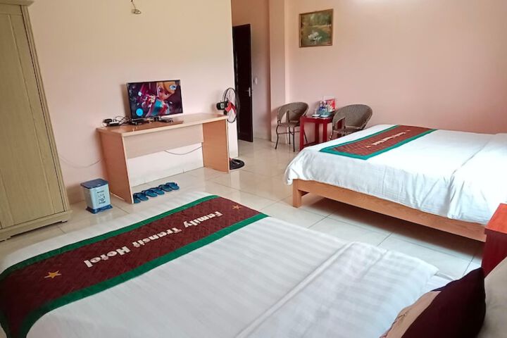 Room 13 of 74