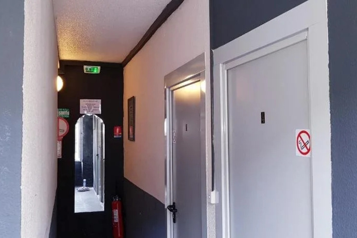 Room 10 of 15