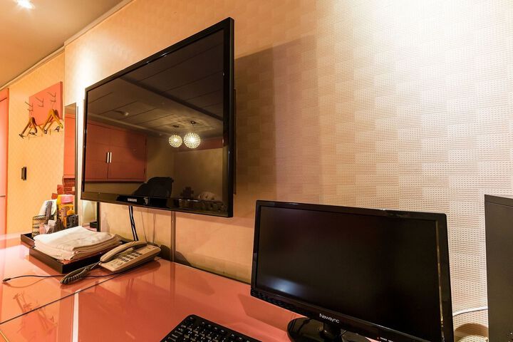 Room 73 of 92