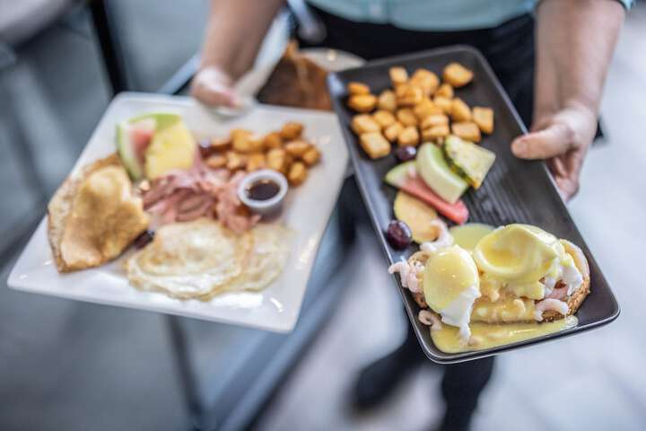Breakfast/Coffee Service 96 of 118