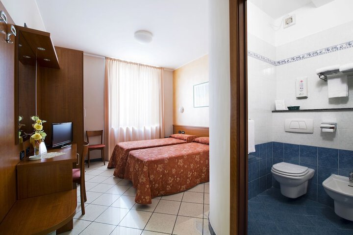 Room 19 of 47