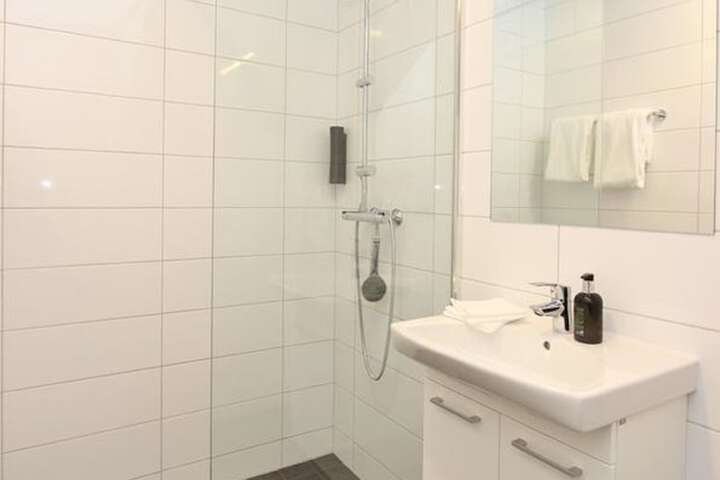Room 44 of 51