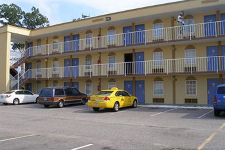 Property Grounds 25 of 29