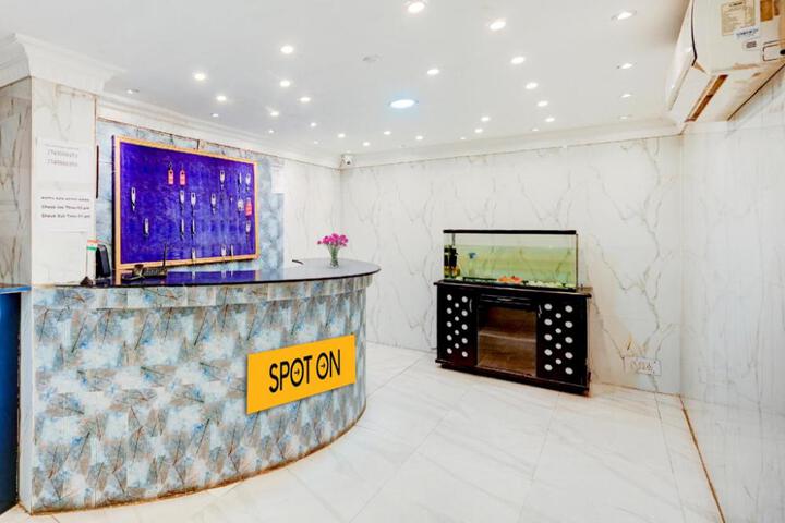SPOT ON 805548 Hotel Atithi Premium
