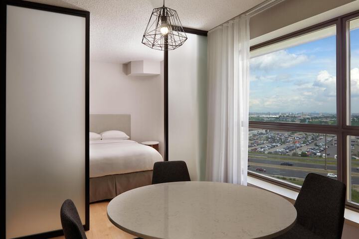 Room 19 of 80