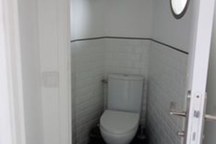 Room 4 of 66