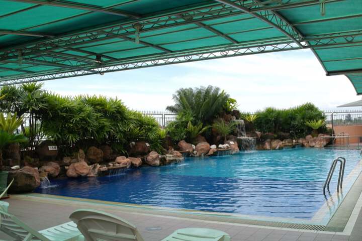 Hotel Pool