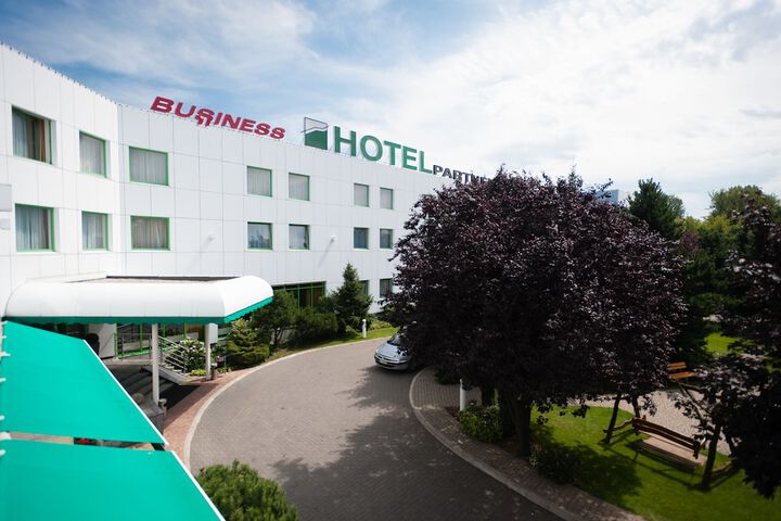 Hotel 175 of 180