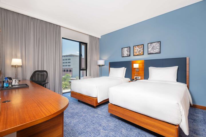 Room 6 of 26