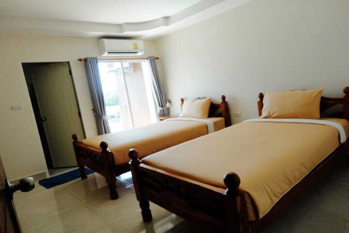 Room 13 of 47