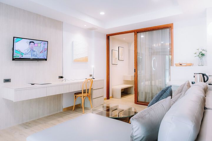 Room 15 of 76