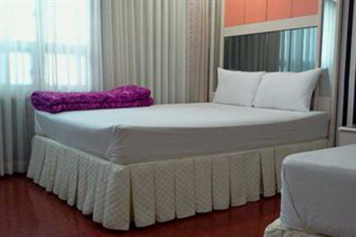 Room 45 of 80