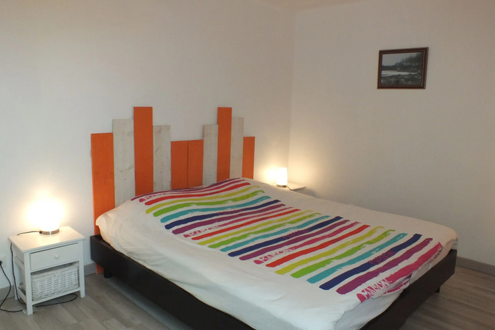 Room 5 of 11