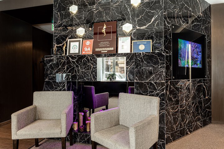 Guest Lobby