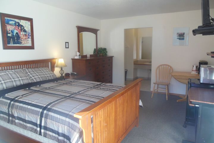 Room 8 of 32