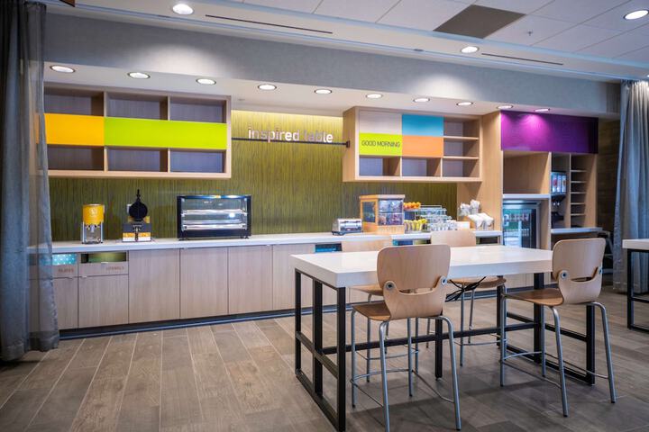 Breakfast area
