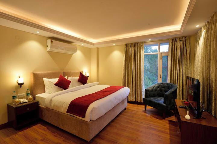 Room 5 of 15