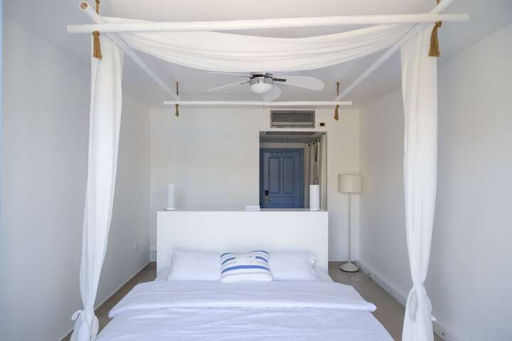 Room 6 of 60