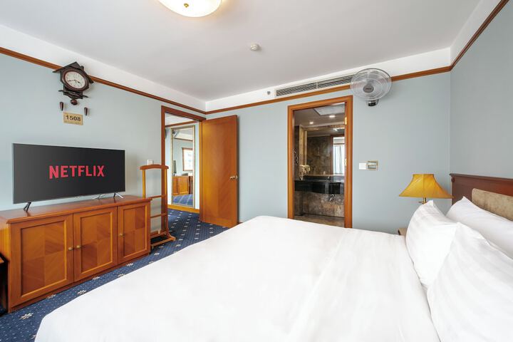 Room 27 of 119