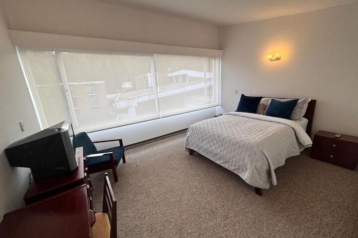 Room 4 of 30