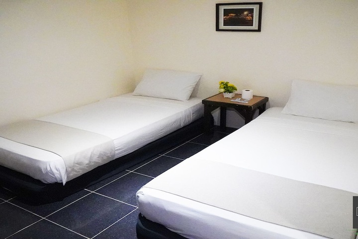 Room 32 of 56