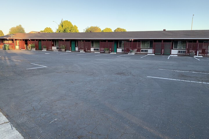Property Grounds 28 of 32