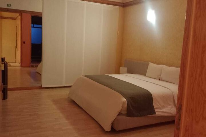 Room 26 of 64
