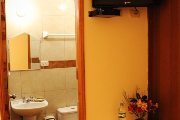 Room 14 of 28