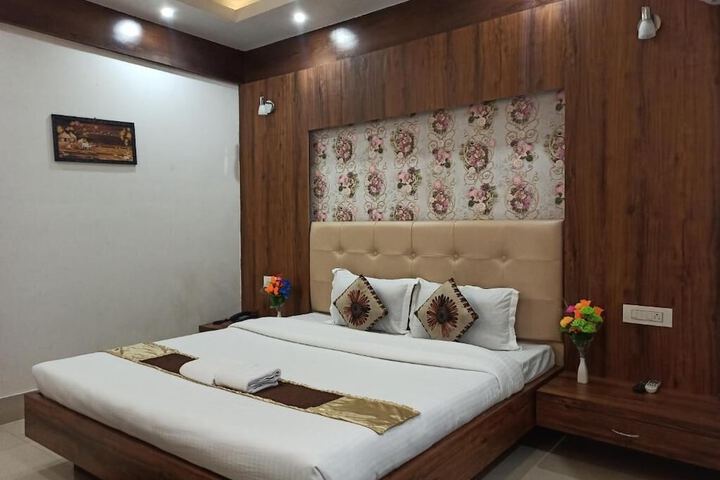 Room 14 of 35