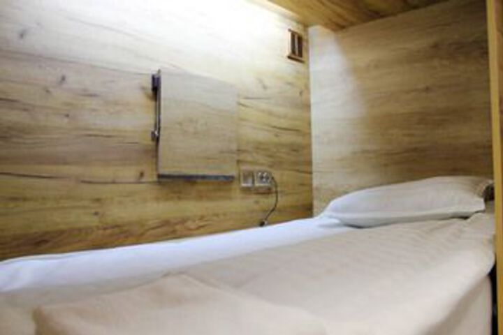 Room 16 of 25