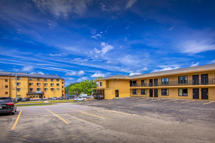 Property Grounds 110 of 137