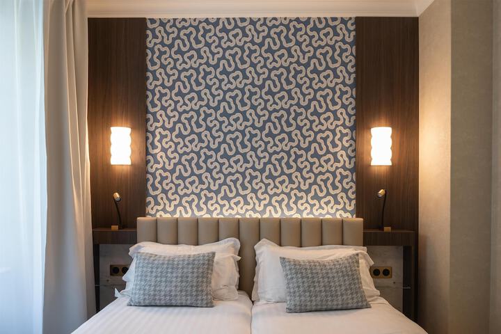 Room 21 of 48