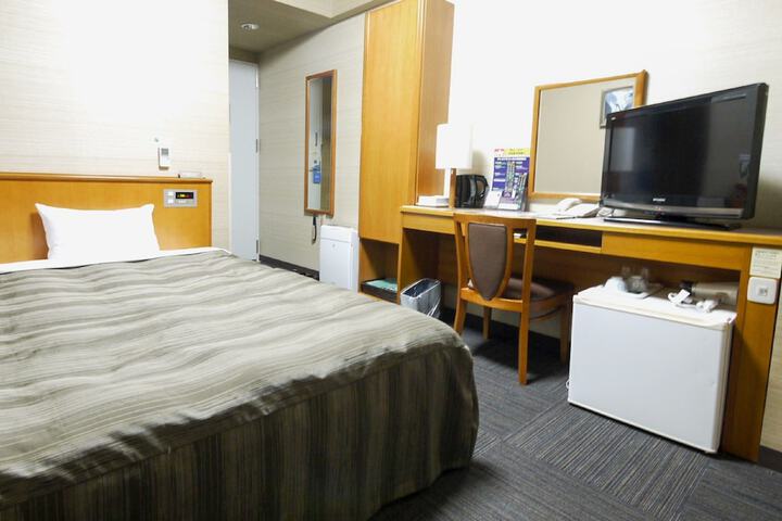 Room 5 of 24