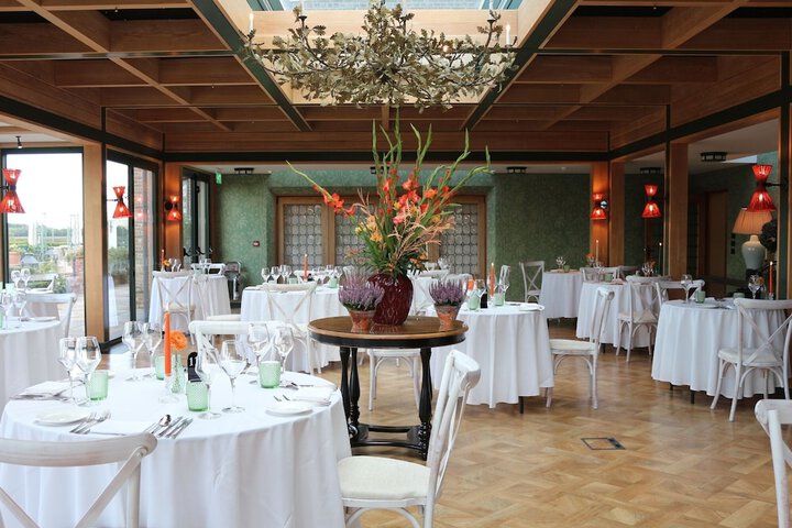 Dining 134 of 161