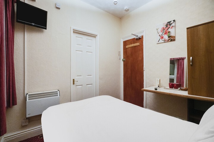 Room 4 of 21